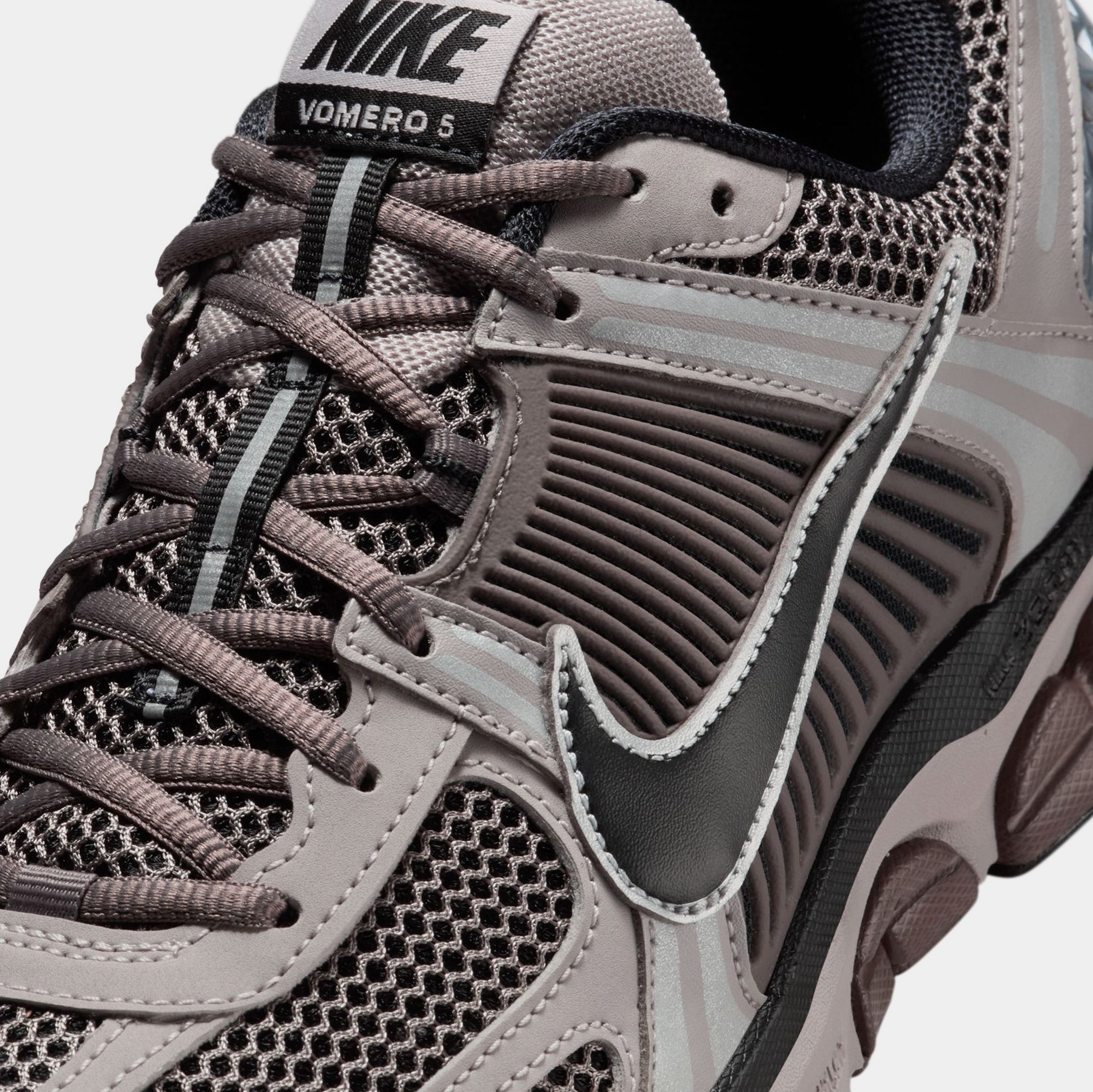 Zoom Vomero 5 Mens Running Shoes (College Grey/Black/Cave Stone)
