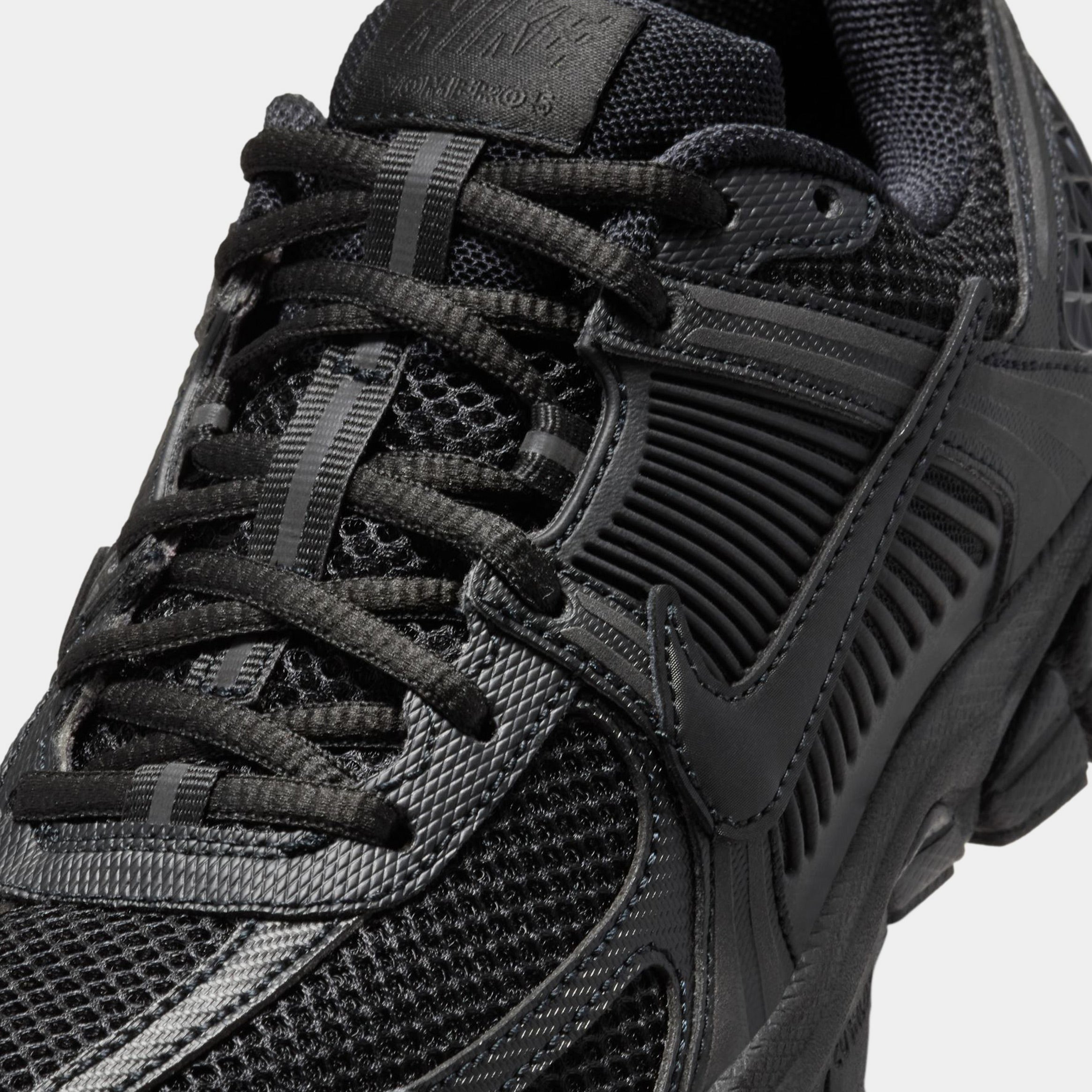 Vomero 5 Grade School Running Shoes (Black/Black)
