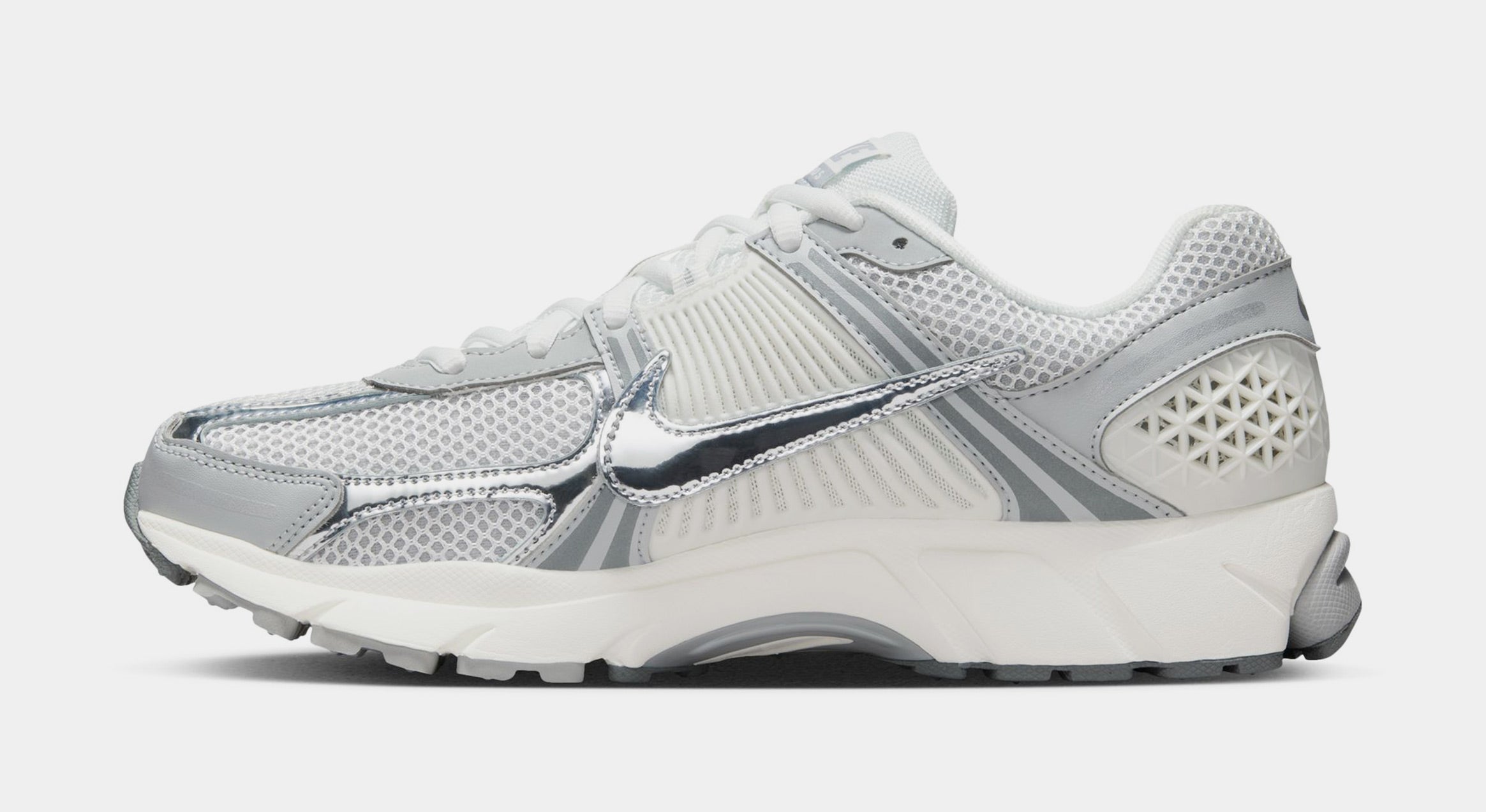 Zoom Vomero 5 Mens Running Shoes (Summit White/Light Smoke Grey/Smoke Grey/Metallic Silver)