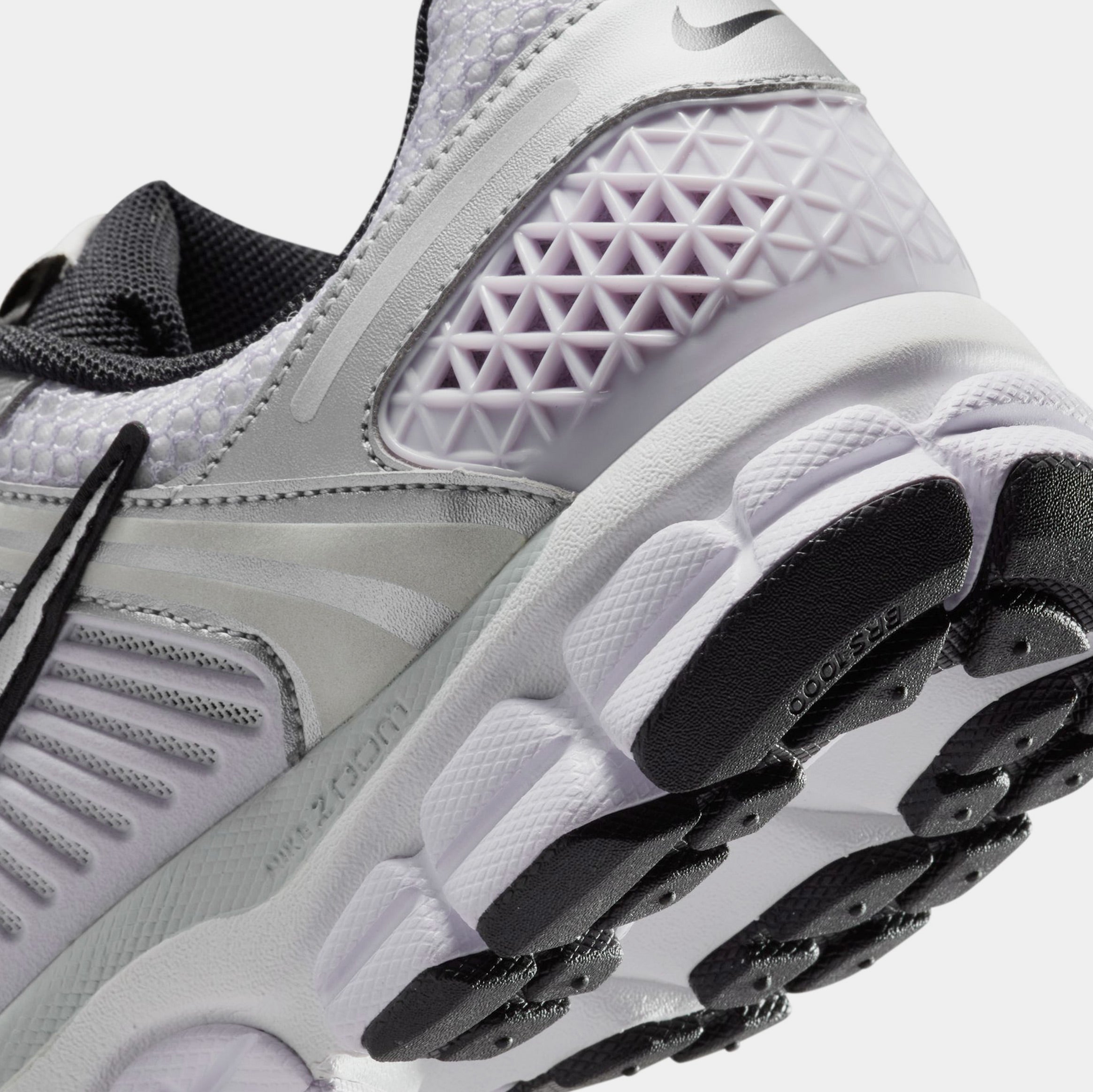 Zoom Vomero 5 Womens Running Shoes (Barely Grape/Metallic Silver/Photon Dust)