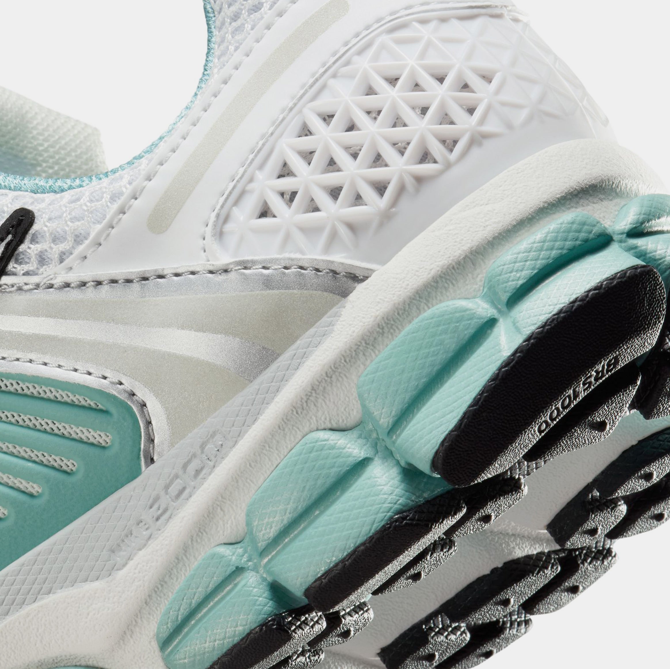 Zoom Vomero 5 Womens Running Shoes (Summit White/Metallic Silver/Wolf Grey)