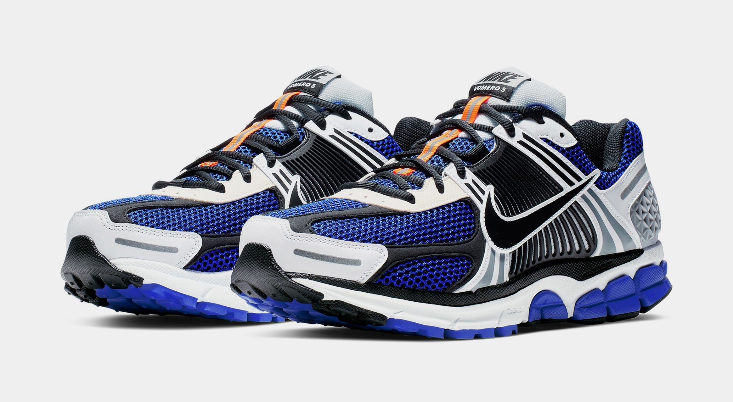 Zoom Vomero 5 SE Mens Running Shoes (White/Racer Blue/Black/Sail) Final Sale