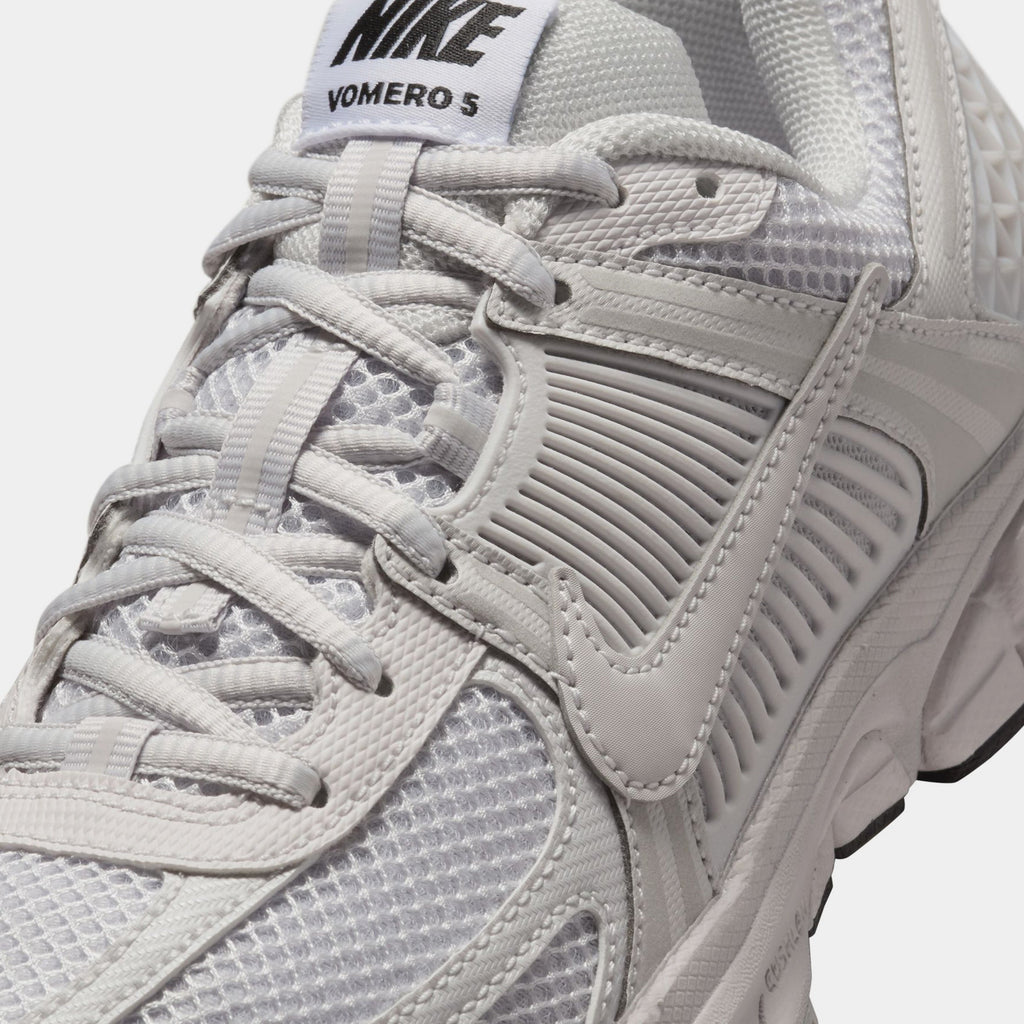 Vomero 5 Grade School Running Shoes (Pale Ivory/Pale Ivory/Sand Drift/Pale Ivory)