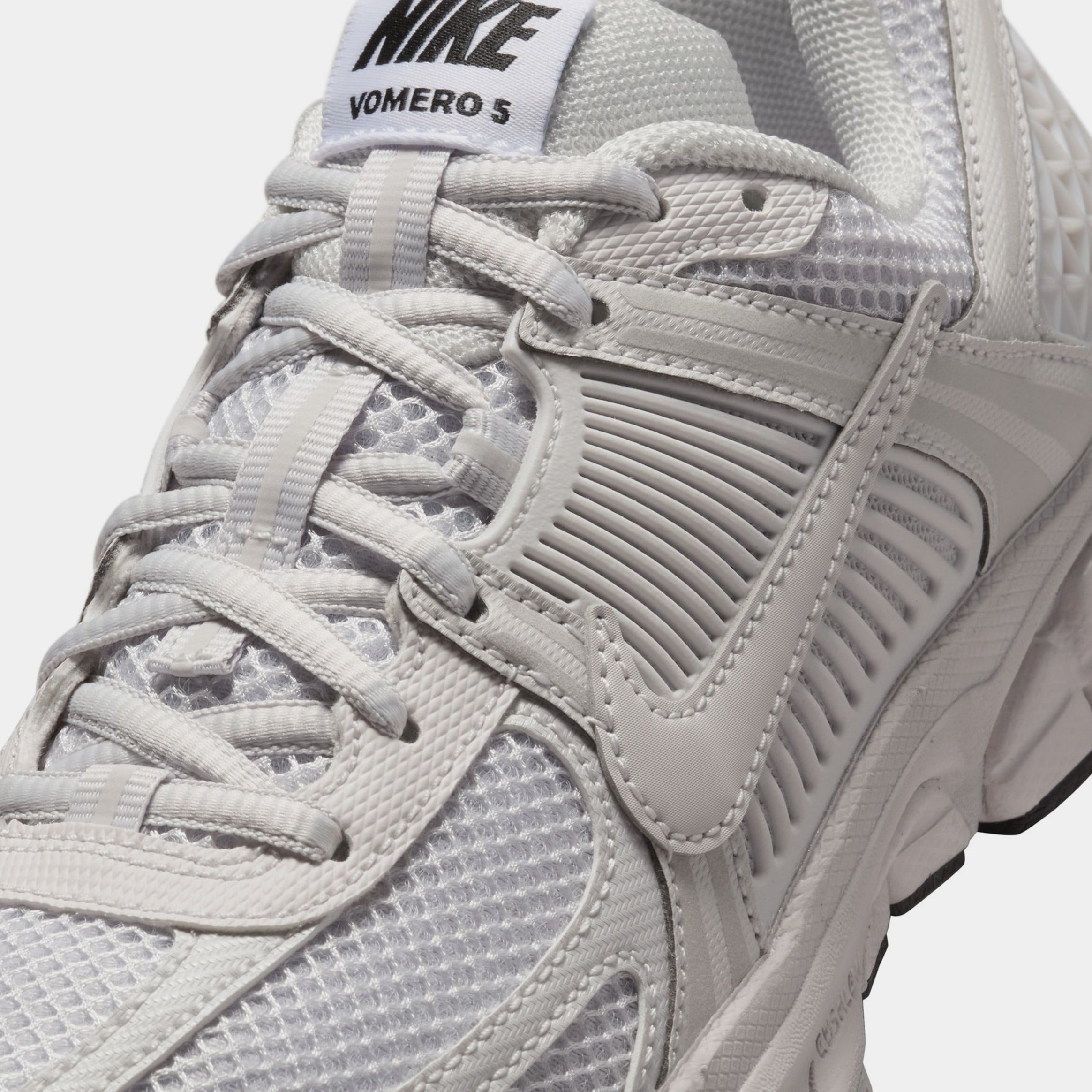 Vomero 5 Grade School Running Shoes (Pale Ivory/Pale Ivory/Sand Drift/Pale Ivory)