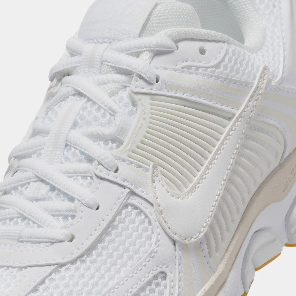 Zoom Vomero 5 Womens Running Shoes (White/Phantom/Summit White)