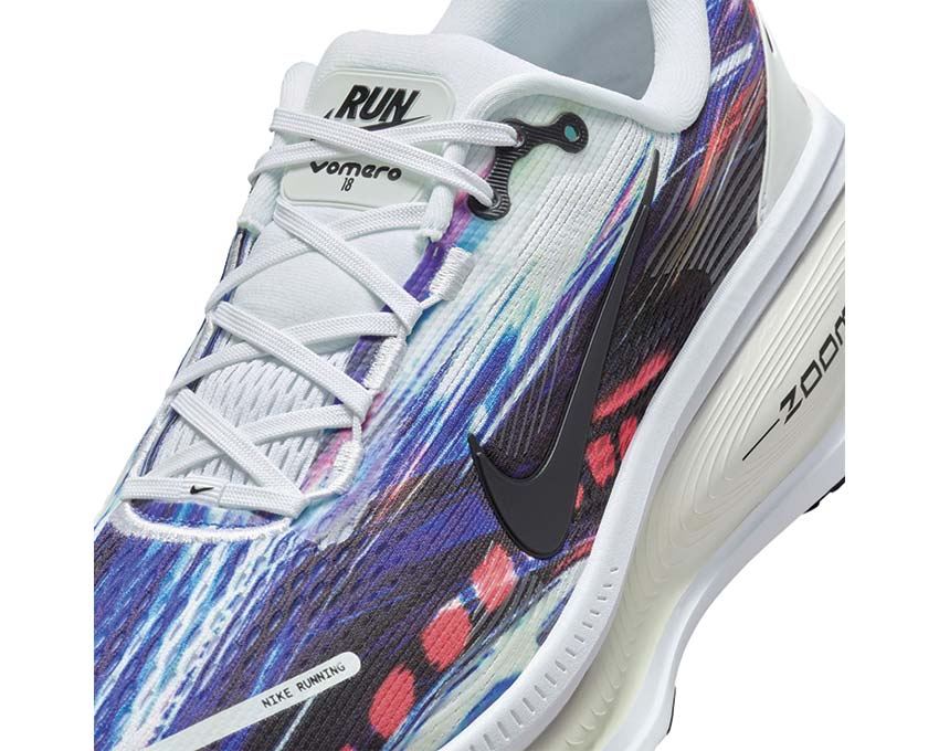 Nike Vomero 18 SE "Light Trails"