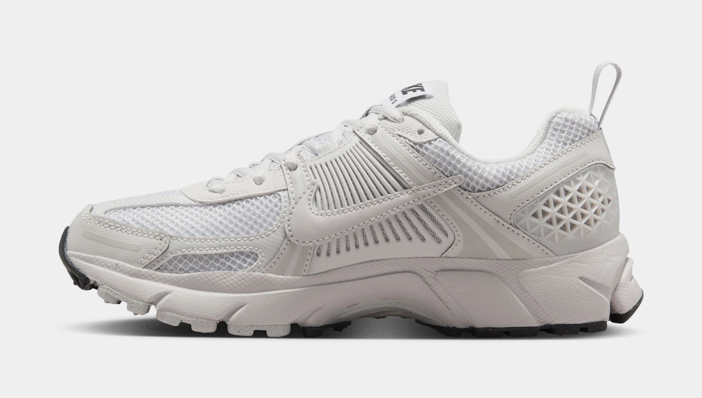 Vomero 5 Grade School Running Shoes (Pale Ivory/Pale Ivory/Sand Drift/Pale Ivory)