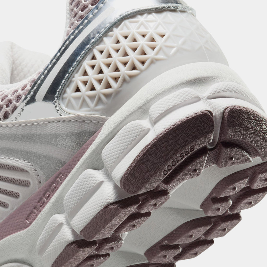 Zoom Vomero 5 Womens Running Shoes (Vast Grey/Matallic Silver)