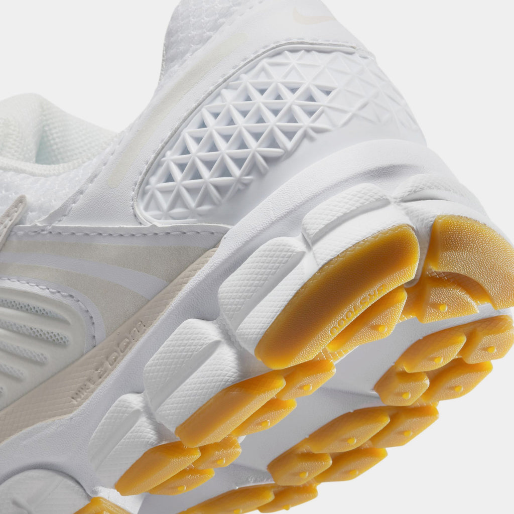 Zoom Vomero 5 Womens Running Shoes (White/Phantom/Summit White)