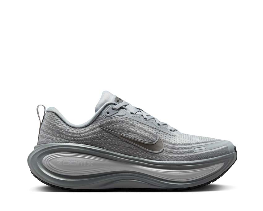 Nike Vomero Plus "Wolf Grey"